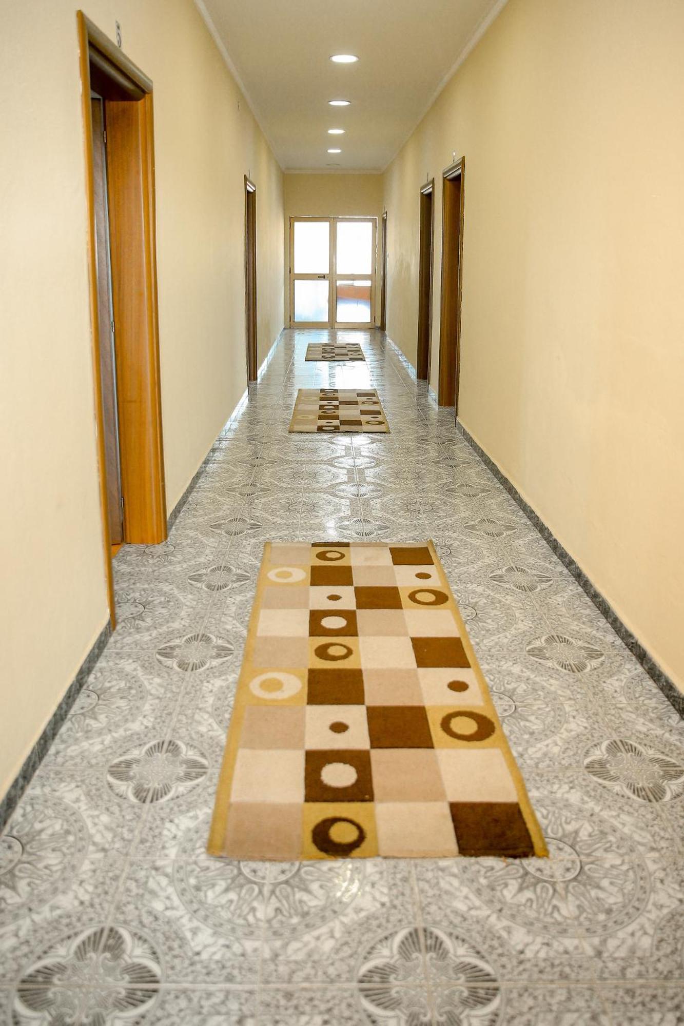 Hotel Ambasador Bahçallëk Zewnętrze zdjęcie