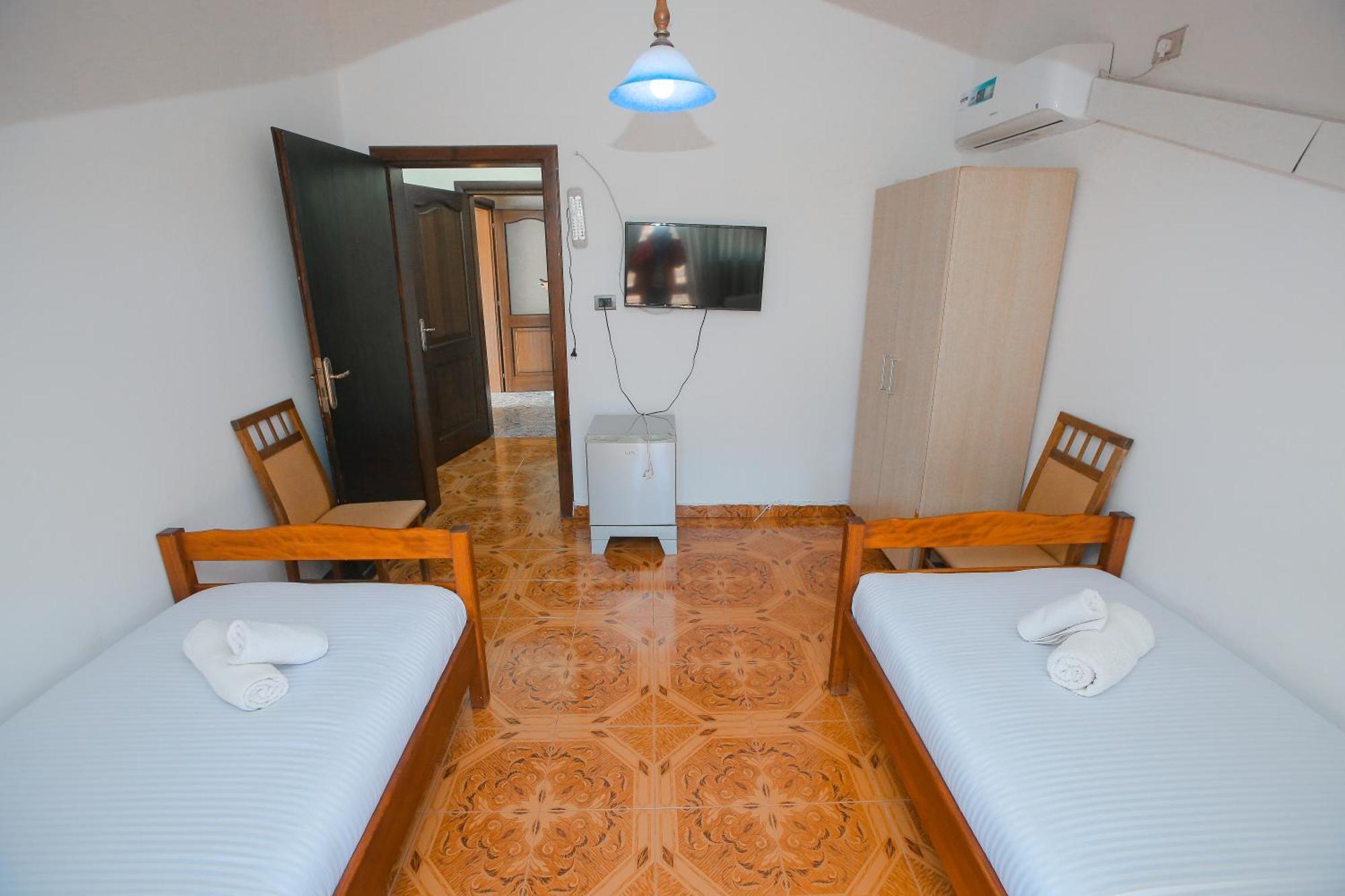 Hotel Ambasador Bahçallëk Zewnętrze zdjęcie
