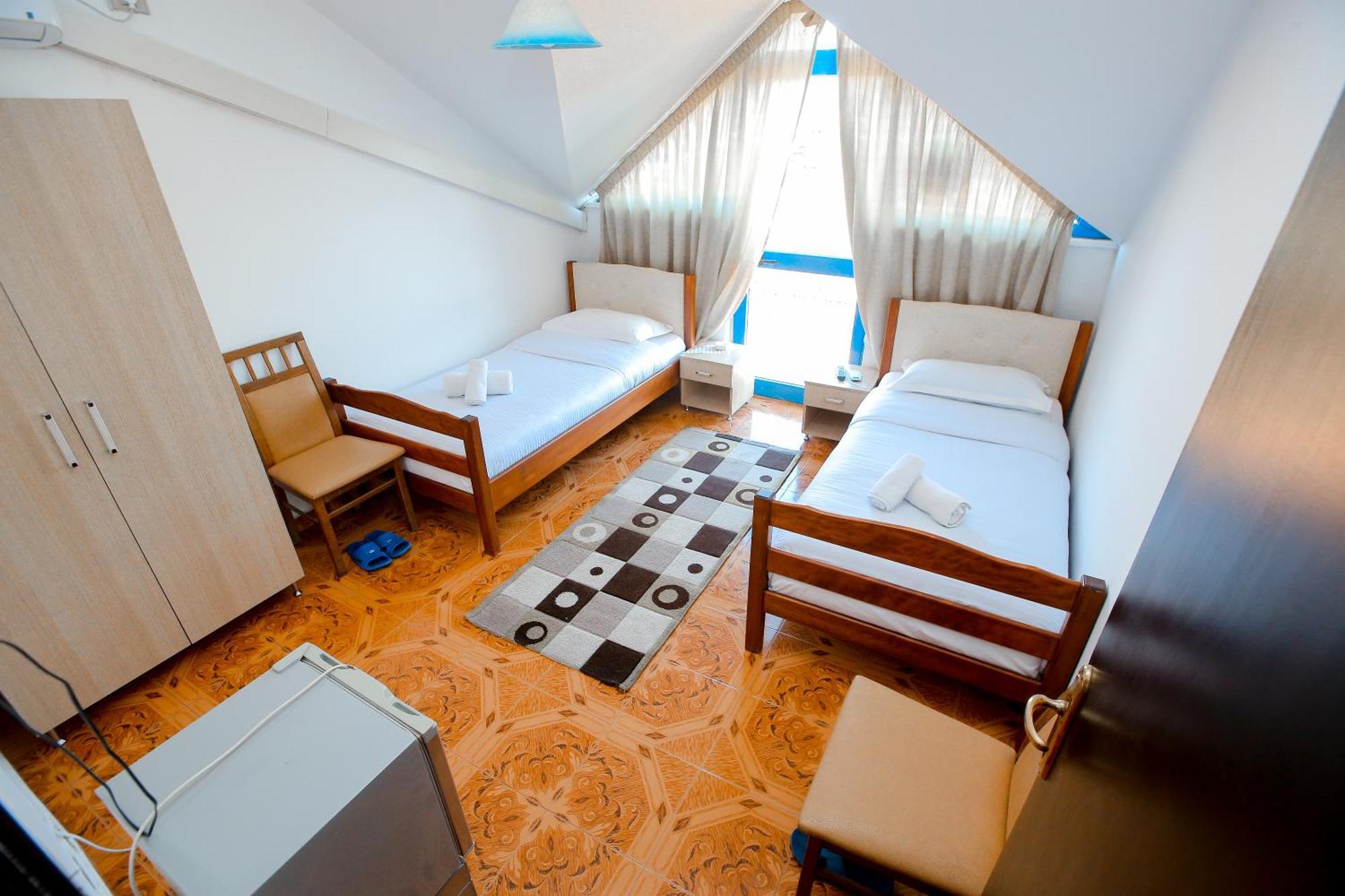Hotel Ambasador Bahçallëk Zewnętrze zdjęcie