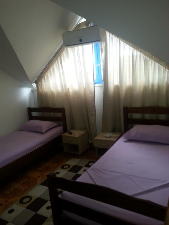 Hotel Ambasador Bahçallëk Pokój zdjęcie